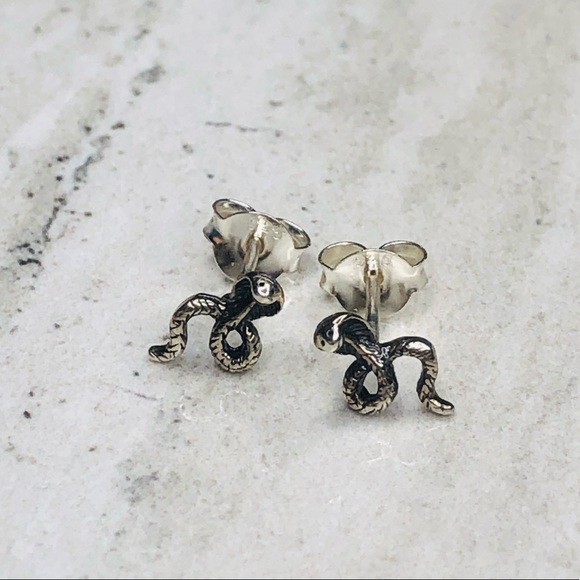 925 Sterling Silver Cobra Snake Earrings - Picture 1 of 16